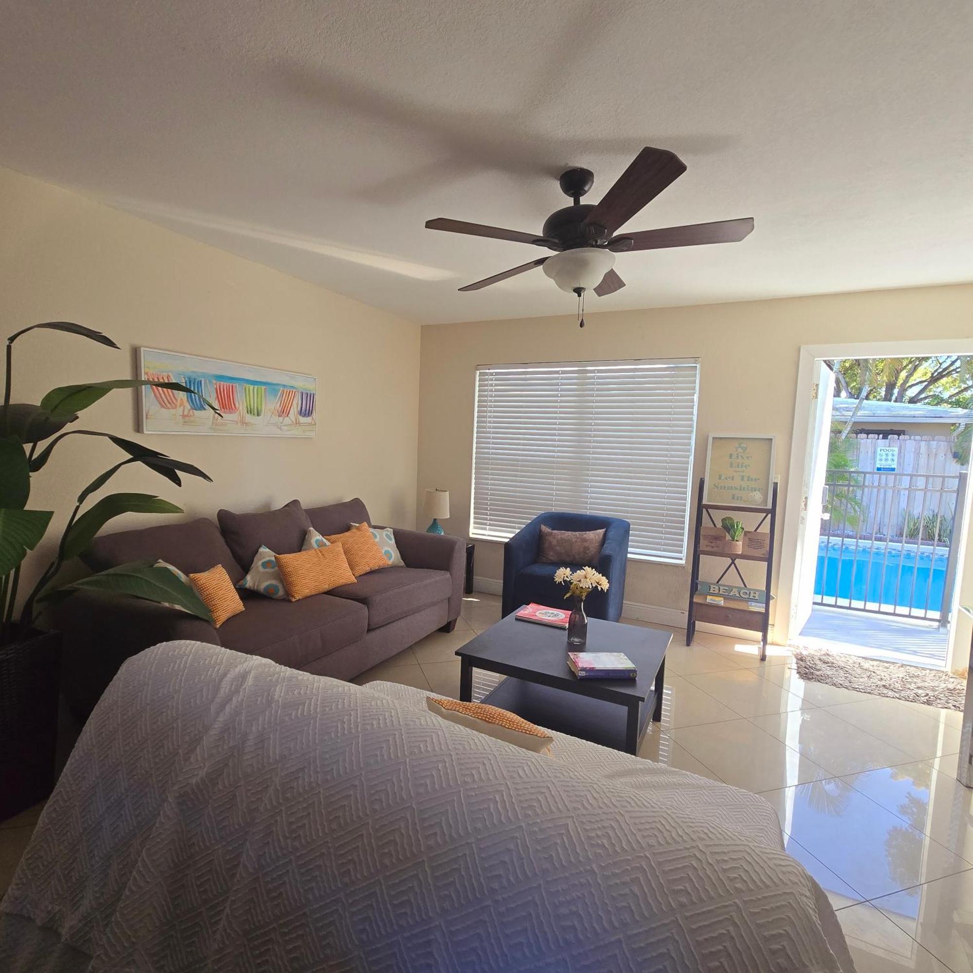 Equipped House W Pool & Patios, Near The Beaches, Prime Location- Ideal For Small Families, Coastal Haven Fort Lauderdale Zewnętrze zdjęcie