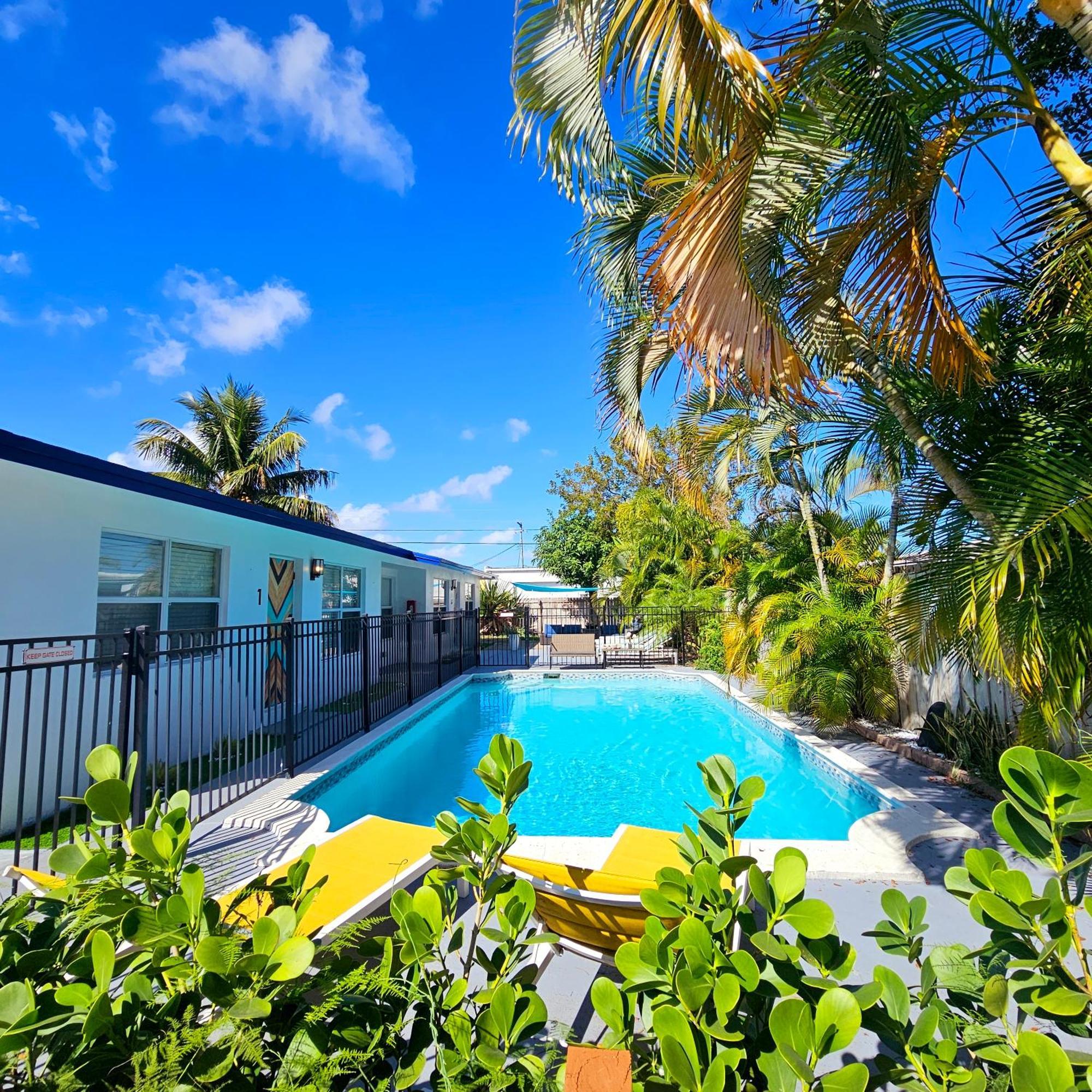 Equipped House W Pool & Patios, Near The Beaches, Prime Location- Ideal For Small Families, Coastal Haven Fort Lauderdale Zewnętrze zdjęcie