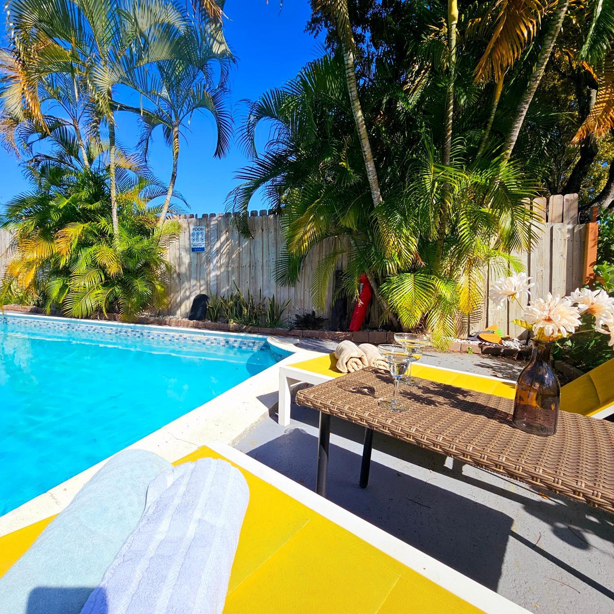 Equipped House W Pool & Patios, Near The Beaches, Prime Location- Ideal For Small Families, Coastal Haven Fort Lauderdale Zewnętrze zdjęcie