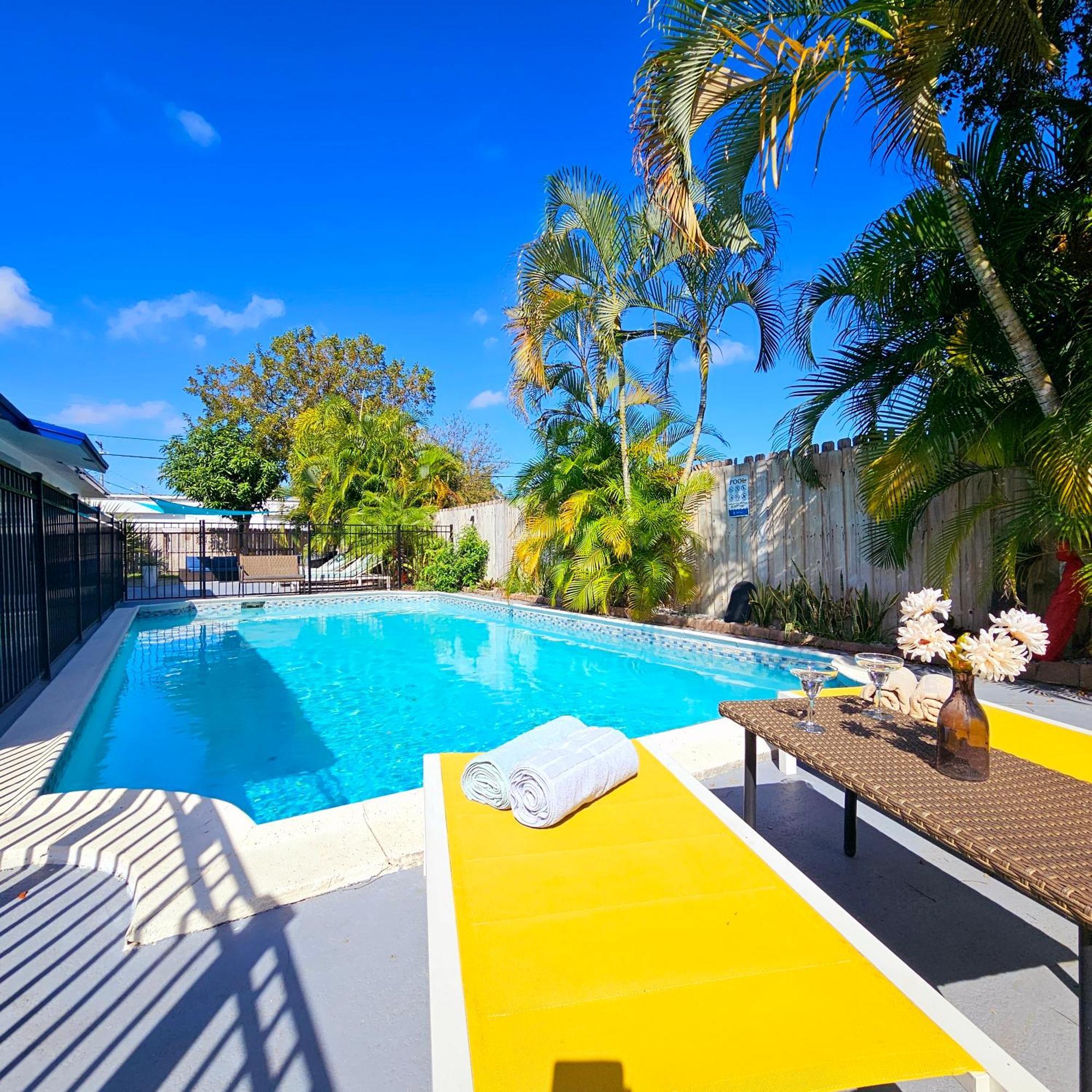Equipped House W Pool & Patios, Near The Beaches, Prime Location- Ideal For Small Families, Coastal Haven Fort Lauderdale Zewnętrze zdjęcie