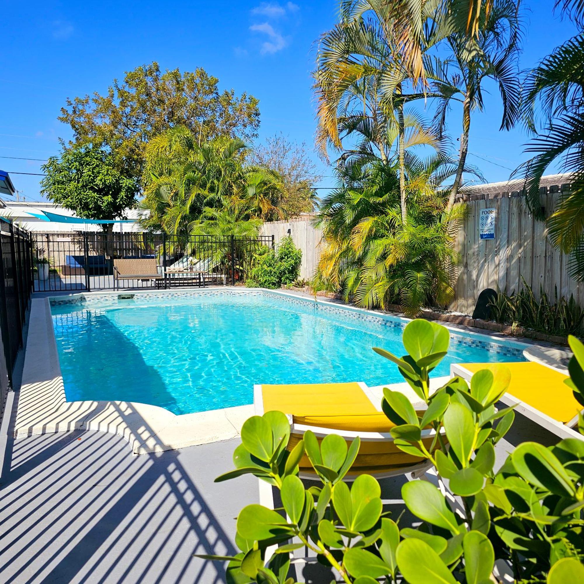 Equipped House W Pool & Patios, Near The Beaches, Prime Location- Ideal For Small Families, Coastal Haven Fort Lauderdale Zewnętrze zdjęcie