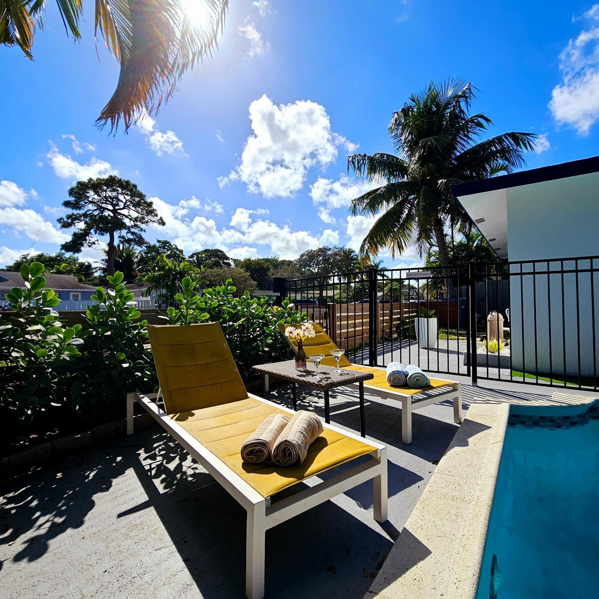 Equipped House W Pool & Patios, Near The Beaches, Prime Location- Ideal For Small Families, Coastal Haven Fort Lauderdale Zewnętrze zdjęcie